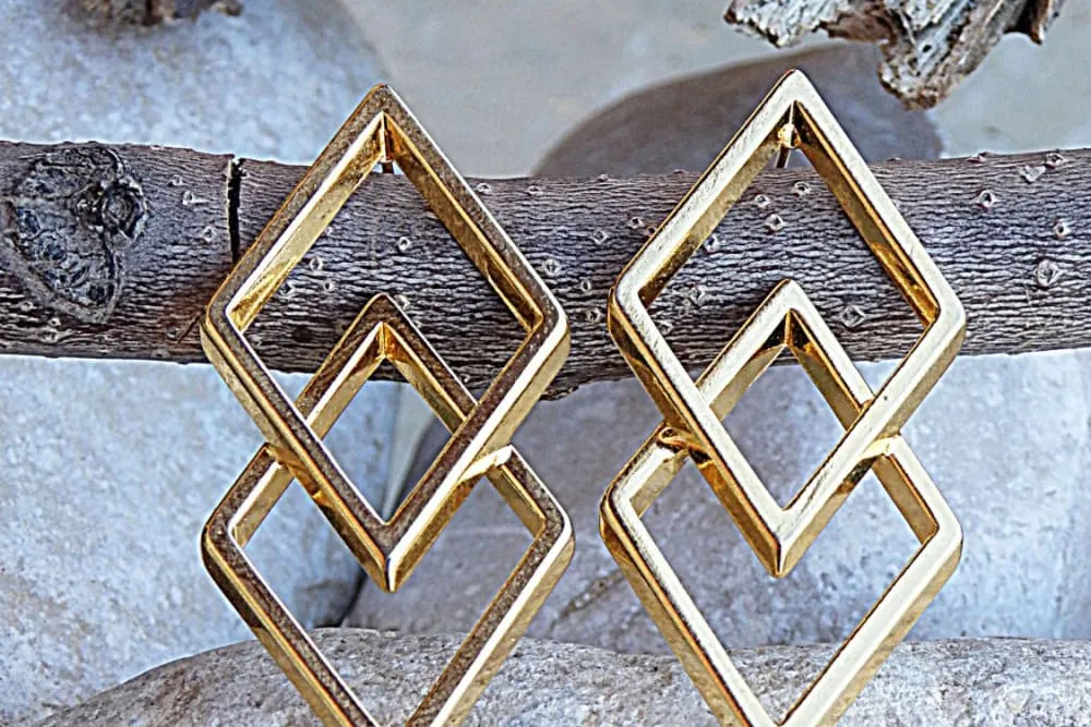 Geometric long necklace