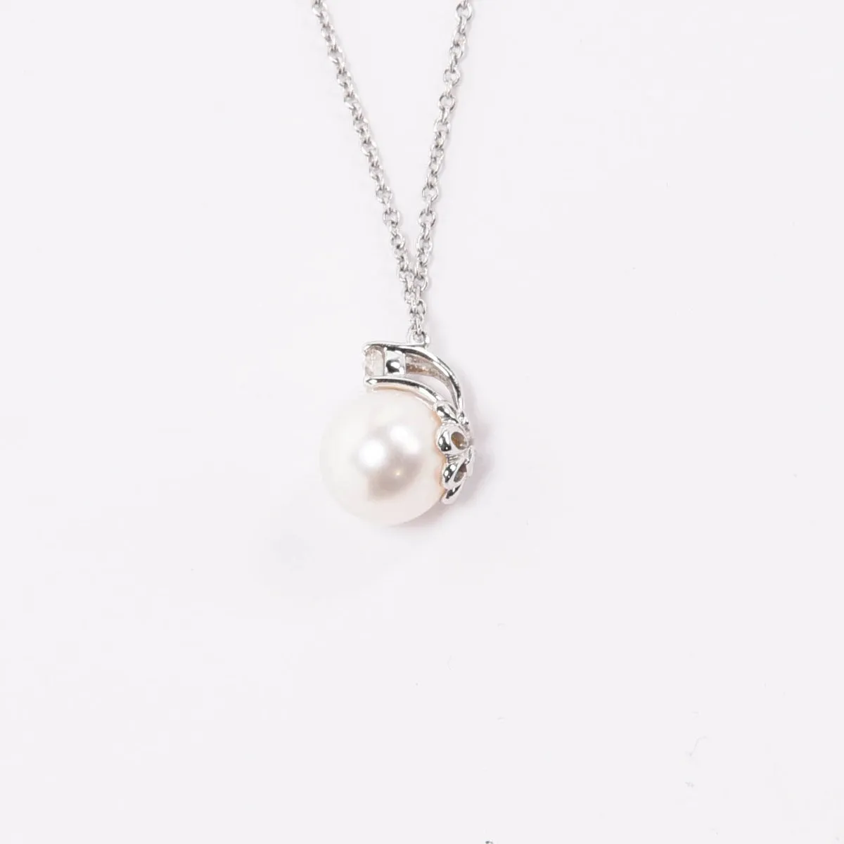 Tiffany & Co 18k White Gold Signature Pearls Pendant